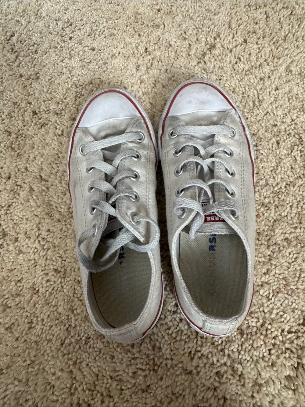 Kids white converse 🤍
